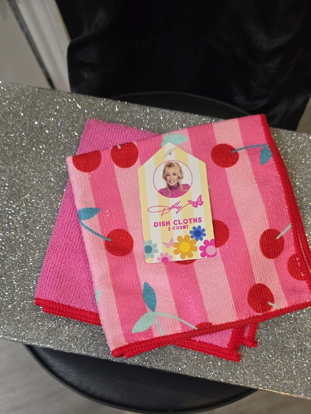 Dolly Parton Pink Cherry Print Microfiber Cloth Set - Picture 6 of 7